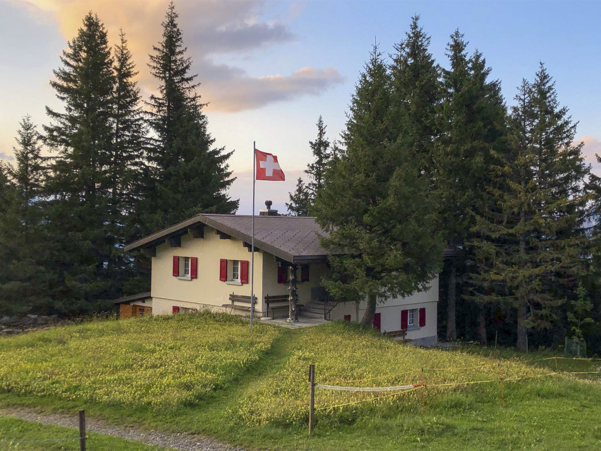 Ferienhaus-Thut_Sommer_Pizolbahnen